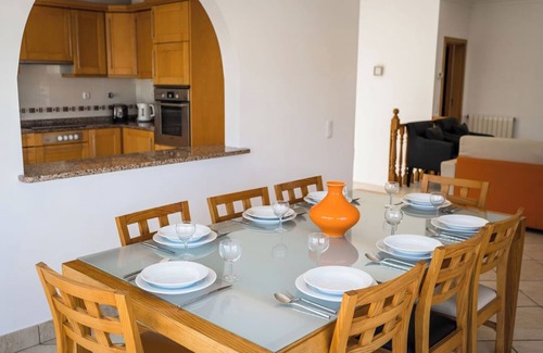 Albardeira Villa | Luxury Villa with swimming pool, air con, close to beach, marina/town