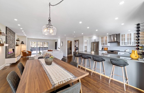 Port Moody House | *Luxury Waterfront* beautiful and peaceful retreat