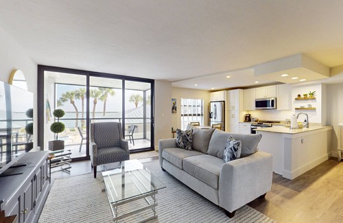 Marco Island Condo | Luxury waterfront condo with shared pool, hot tub, and a tennis court