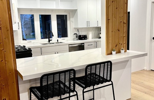 Virginia Cottage | Luxury Waterfront/Lakefront Cottage on Lake Simcoe