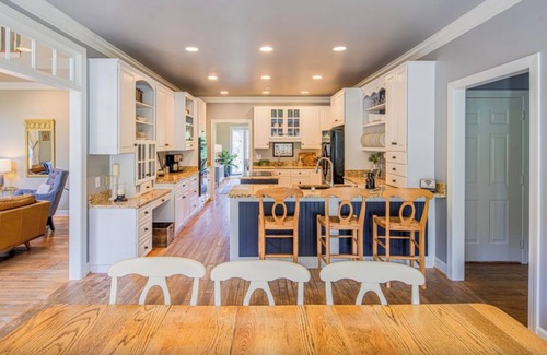Round Hill House | Luxury Wine Country Escape: Hot Tub & Scenic Views