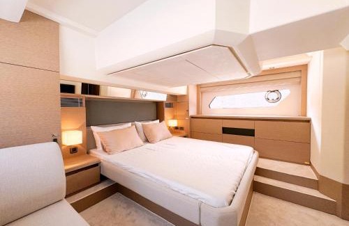 Ha Long Boat Rental | Luxury Yacht Ha Long Bay - Managed by Vietyacht Club