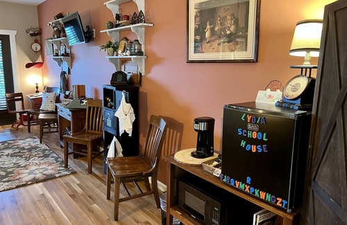 Stanardsville House | Lydia Schoolhouse Rm. 112