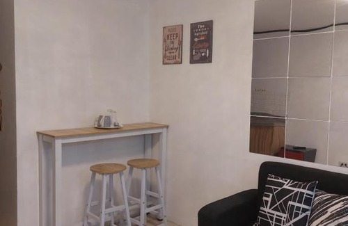 Tondo Apartment | Lyka's Urban Retreat
