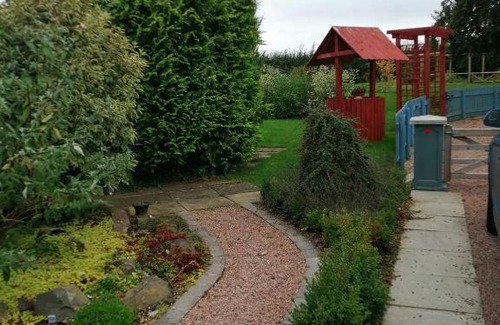 Antrim Apartment | Lynn's Lodge, International Airport 15mins