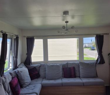 Rhyl Resort | Lyon's Robin Hood Rhyl 8 Berth Caravan
