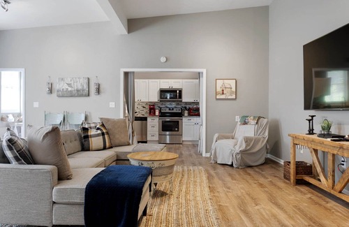 Kedron House | Lyric Guesthouse at GratiDude Ranch - Creekside in Leiper's Fork