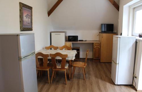 Crawinkel Apartment | Möblierte Zimmer mit Gemeinschaftsküchen und Wohnungen in Thüringen Wald