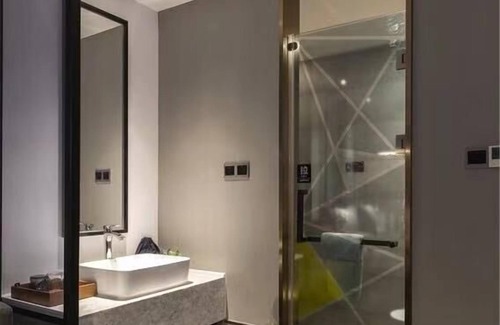 Kuiwen District Hotel | M Do Hotel