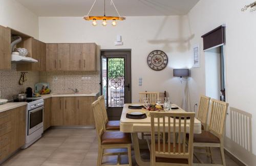 Kissamos House | M & E Kissamos sea view house