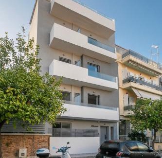 Dafni-Ymittos Apartment | M&H and their friends A