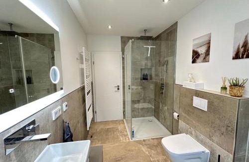 Reinfeld Apartment | M&K Homes Eleganter Neubau zwischen Hamburg&Ostsee mit Parkplatz