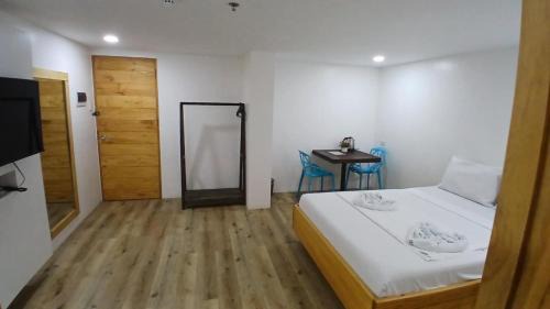 Liloan Hotel | M LILOAN PENSION HOUSE