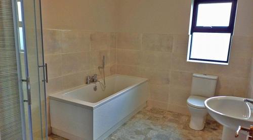 Saula House | M033 Achill Gatehouse By The Greenway