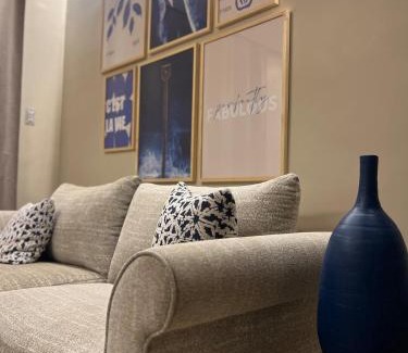 Maadi Apartment | Maadi Sunny n Cozy blue escape