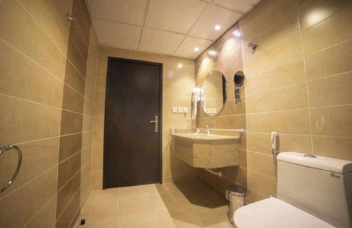 Al Faisaliyah Hotel | Mabet Al Tahlia Hotel Apartments