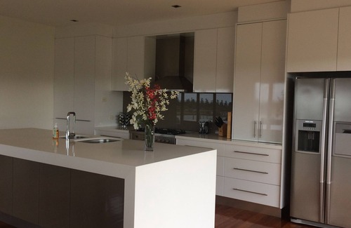Warrnambool House | MacKay on Cramond-Beautiful Scenic Views