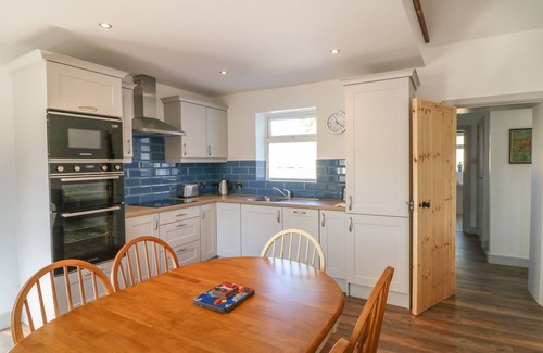 Macreddin Village Cottage | MACREDDIN ROCK HOLIDAY COTTAGE in Aughrim, County Wicklow