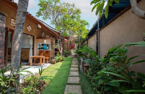 Pejarakan House | Made Taro - Menjangan Homestay