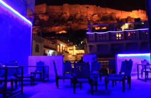 Gulab Sagar House | Madhur Villa Guest House
