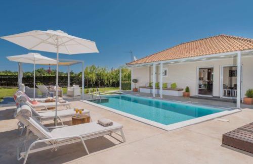 Vanato Villa | Madini Luxury villa with private heated pool