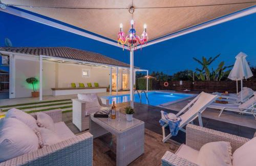 Vanato Villa | Madini Luxury villa with private heated pool
