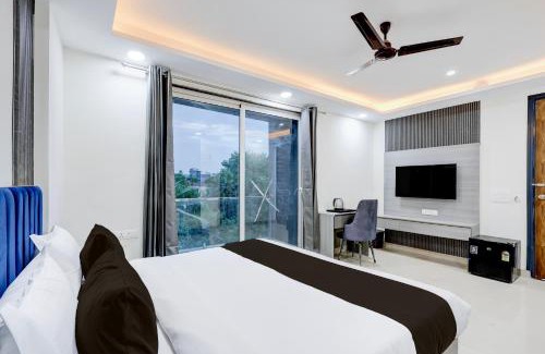 South City I Hotel | MadStays Hotel CloudBay Sector - 29