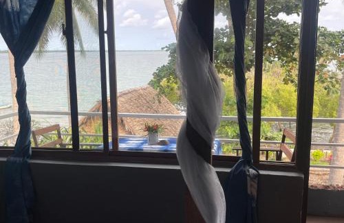 Mafia Island Bed & Breakfast | Mafia Beach Bungalows sea view