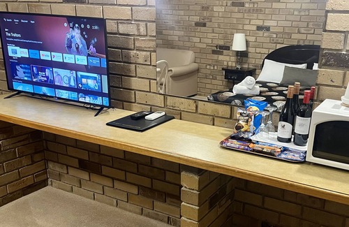 Stawell Hotel | Magdala Motor Lodge & Lakeside Restaurant