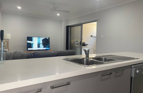 Margate House | Magical Margate ⭐️ walking distance to beach shops cafes restaurants with parking