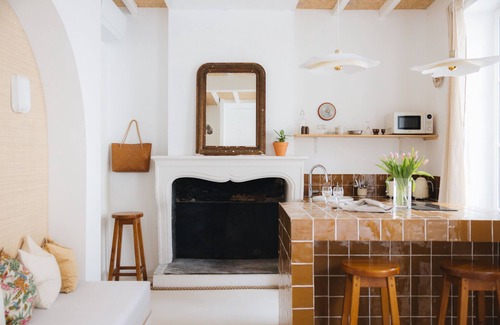 Saint-Seurin-de-Cadourne Apartment | Magnificent Suite Apartment with swimming pool N°2