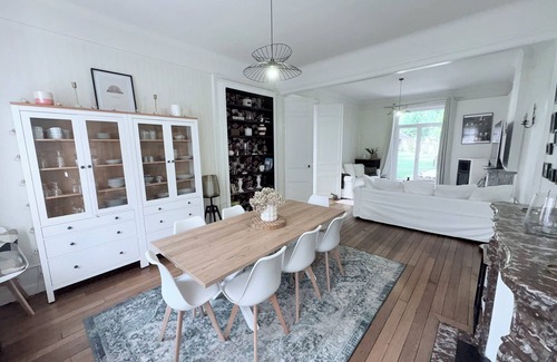 Charleville-Mezieres House | Magnificent mansion on wooded estate