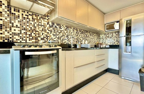 Campina do Siqueira Apartment | Magnificent 2-bedroom apartment near Barigui Park