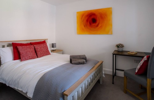 Saunderton House | Magnificent 4-bed home with stunning views weekly/monthly discounts available