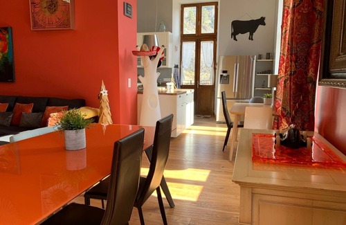 Jausiers Apartment | Magnificent 5* apartment in Mexican Villa