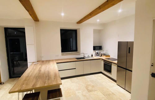 Valence House | Magnificent 9-person house close to town center.