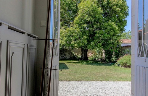 La Jarrie House | MAGNIFICENT, CHARMING CHARENTAIS HOUSE