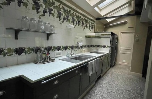 Dreux Villa | Magnificent Charming Residence by the Water, Less than 1 Hour from Paris