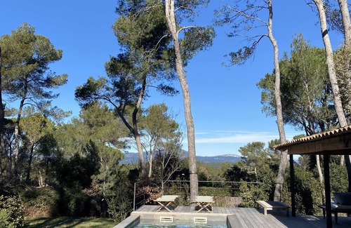 Montferrier-sur-Lez House | Magnificent architect-designed house in the pines overlooking Pic sur Loup