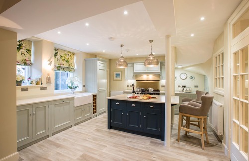 St. Andrews Apartment | Magnificent home - 4 minute walk to Old Course, perfect for families or groups