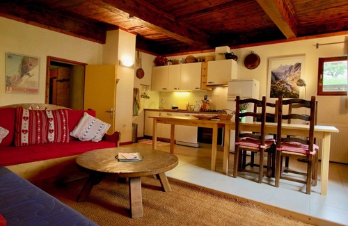 Forville Ski Chalet | magnificent renovated chalet - sleeps max 8 adults