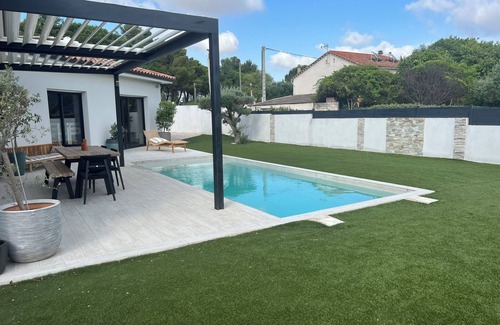 Millenaire House | Magnificent single-storey house 10 minutes from the beach