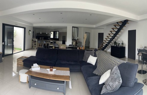 Magne Villa | Magnificent villa, Swimming pool, 4 bedrooms, 2 bathrooms, not overlooked, Marais Poitevin