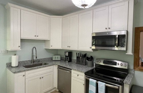 Wicomico Church House | Magnolia Cottage a beautiful waterfront getaway