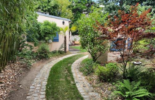 Maisons-Laffitte House | Magnolia Cottage