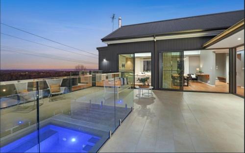 Kurrajong House | Magnolia House