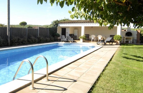 Viladamat Ski Chalet | Magnolia Mas Palol, casa con piscina y barbacoa a 5min de la playa