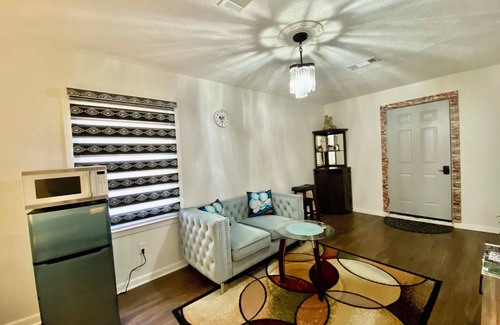 Tougaloo House | Magnolia Suite Vacation Home -Private Entry, Old Canton N. Jackson