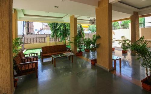 Viman Nagar Bed & Breakfast | Magnus Calypso Suites Viman Nagar