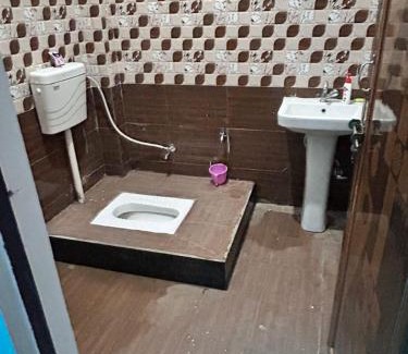 Jhusi House | Maha Kumbh Homestay